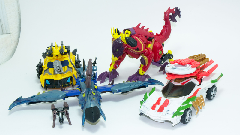 Illustration for article titled The New Beast Wars Begin with Optimus Prime and Predaking